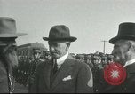Standbild Botschafter Henry P Fletcher kommt in Mexiko Laredo Mexiko, 1917, aus Sekunde 41 historischem Filmmaterial Videoclip 65675065544