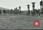 Standbild griechische Soldaten Athen Griechenland, 1915, aus Sekunde 5 historischem Filmmaterial Videoclip 65675065545