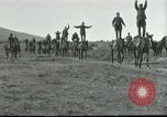 Standbild griechische Soldaten Athen Griechenland, 1915, aus Sekunde 6 historischem Filmmaterial Videoclip 65675065545