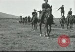 Standbild griechische Soldaten Athen Griechenland, 1915, aus Sekunde 18 historischem Filmmaterial Videoclip 65675065545