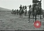 Standbild griechische Soldaten Athen Griechenland, 1915, aus Sekunde 19 historischem Filmmaterial Videoclip 65675065545