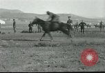 Standbild griechische Soldaten Athen Griechenland, 1915, aus Sekunde 26 historischem Filmmaterial Videoclip 65675065545