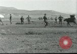 Standbild griechische Soldaten Athen Griechenland, 1915, aus Sekunde 29 historischem Filmmaterial Videoclip 65675065545