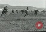 Standbild griechische Soldaten Athen Griechenland, 1915, aus Sekunde 32 historischem Filmmaterial Videoclip 65675065545