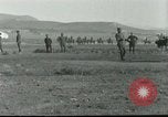 Standbild griechische Soldaten Athen Griechenland, 1915, aus Sekunde 35 historischem Filmmaterial Videoclip 65675065545