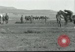 Standbild griechische Soldaten Athen Griechenland, 1915, aus Sekunde 45 historischem Filmmaterial Videoclip 65675065545