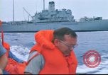 Standbild amerikanische Schiffe Sao Miguel Island Azoren, 1968, aus Sekunde 16 historischem Filmmaterial Videoclip 65675065557