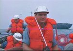 Standbild amerikanische Schiffe Sao Miguel Island Azoren, 1968, aus Sekunde 34 historischem Filmmaterial Videoclip 65675065557