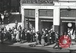Standbild Besuch in Großbritannien London England, 1954, aus Sekunde 30 historischem Filmmaterial Videoclip 65675065560