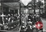Standbild Besuch in Großbritannien London England, 1954, aus Sekunde 31 historischem Filmmaterial Videoclip 65675065560