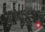 Standbild amerikanische Soldaten Luneville Frankreich, 1944, aus Sekunde 9 historischem Filmmaterial Videoclip 65675065578