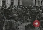 Standbild amerikanische Soldaten Luneville Frankreich, 1944, aus Sekunde 13 historischem Filmmaterial Videoclip 65675065578
