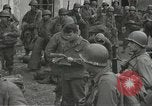 Standbild amerikanische Soldaten Luneville Frankreich, 1944, aus Sekunde 24 historischem Filmmaterial Videoclip 65675065578