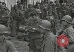 Standbild amerikanische Soldaten Luneville Frankreich, 1944, aus Sekunde 25 historischem Filmmaterial Videoclip 65675065578