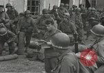Standbild amerikanische Soldaten Luneville Frankreich, 1944, aus Sekunde 32 historischem Filmmaterial Videoclip 65675065578