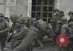 Standbild amerikanische Soldaten Luneville Frankreich, 1944, aus Sekunde 36 historischem Filmmaterial Videoclip 65675065578