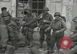 Standbild amerikanische Soldaten Luneville Frankreich, 1944, aus Sekunde 38 historischem Filmmaterial Videoclip 65675065578