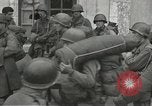 Standbild amerikanische Soldaten Luneville Frankreich, 1944, aus Sekunde 41 historischem Filmmaterial Videoclip 65675065578