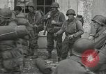 Standbild amerikanische Soldaten Luneville Frankreich, 1944, aus Sekunde 42 historischem Filmmaterial Videoclip 65675065578