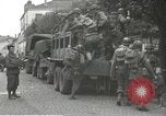 Standbild amerikanische Soldaten Luneville Frankreich, 1944, aus Sekunde 59 historischem Filmmaterial Videoclip 65675065578