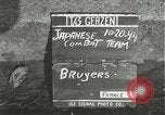 Immagine di Japanese-American fanti spostamento single-flle Bruyeres Francia, 1944, secondo 4 filmato di repertorio 65675065586