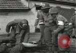 Standbild Japanese-American Infanteristen in Zweiten Weltkrieg Bruyeres Frankreich, 1944, aus Sekunde 10 historischem Filmmaterial Videoclip 65675065588
