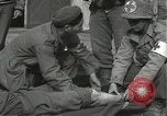Standbild Japanese-American Infanteristen in Zweiten Weltkrieg Bruyeres Frankreich, 1944, aus Sekunde 20 historischem Filmmaterial Videoclip 65675065588