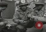 Standbild Japanese-American Infanteristen in Zweiten Weltkrieg Bruyeres Frankreich, 1944, aus Sekunde 22 historischem Filmmaterial Videoclip 65675065588