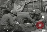 Standbild Japanese-American Infanteristen in Zweiten Weltkrieg Bruyeres Frankreich, 1944, aus Sekunde 37 historischem Filmmaterial Videoclip 65675065588