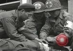 Standbild Japanese-American Infanteristen in Zweiten Weltkrieg Bruyeres Frankreich, 1944, aus Sekunde 39 historischem Filmmaterial Videoclip 65675065588