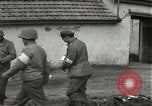 Standbild Japanese-American Infanteristen in Zweiten Weltkrieg Bruyeres Frankreich, 1944, aus Sekunde 49 historischem Filmmaterial Videoclip 65675065588