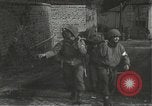Standbild Japanese-American Infanteristen in Zweiten Weltkrieg Bruyeres Frankreich, 1944, aus Sekunde 55 historischem Filmmaterial Videoclip 65675065588