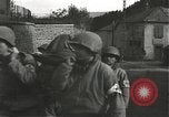 Standbild Japanese-American Infanteristen in Zweiten Weltkrieg Bruyeres Frankreich, 1944, aus Sekunde 59 historischem Filmmaterial Videoclip 65675065588