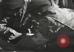 Image blessés de l'équipe de combat régimentaire 442traitées Belmont France, 1944, de la seconde 11 séquences d'archives historiques vidéo 65675065595