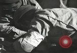 Image blessés de l'équipe de combat régimentaire 442traitées Belmont France, 1944, de la seconde 15 séquences d'archives historiques vidéo 65675065595
