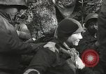 Image blessés de l'équipe de combat régimentaire 442traitées Belmont France, 1944, de la seconde 59 séquences d'archives historiques vidéo 65675065595