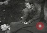 Image poste d'aide médical du 2e Bataillon 442L'équipe de combat régimentaire Belmont France, 1944, de la seconde 15 séquences d'archives historiques vidéo 65675065596