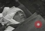 Image poste d'aide médical du 2e Bataillon 442L'équipe de combat régimentaire Belmont France, 1944, de la seconde 23 séquences d'archives historiques vidéo 65675065596