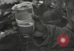 Image poste d'aide médical du 2e Bataillon 442L'équipe de combat régimentaire Belmont France, 1944, de la seconde 28 séquences d'archives historiques vidéo 65675065596