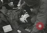 Image poste d'aide médical du 2e Bataillon 442L'équipe de combat régimentaire Belmont France, 1944, de la seconde 41 séquences d'archives historiques vidéo 65675065596
