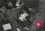 Image poste d'aide médical du 2e Bataillon 442L'équipe de combat régimentaire Belmont France, 1944, de la seconde 42 séquences d'archives historiques vidéo 65675065596
