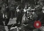 Standbild vorwärts Hilfe Station der 442nd Regimental Bekämpfung Team Belmont Frankreich, 1944, aus Sekunde 12 historischem Filmmaterial Videoclip 65675065597