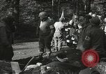 Standbild vorwärts Hilfe Station der 442nd Regimental Bekämpfung Team Belmont Frankreich, 1944, aus Sekunde 14 historischem Filmmaterial Videoclip 65675065597