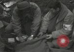 Standbild vorwärts Hilfe Station der 442nd Regimental Bekämpfung Team Belmont Frankreich, 1944, aus Sekunde 21 historischem Filmmaterial Videoclip 65675065597