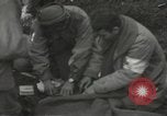 Standbild vorwärts Hilfe Station der 442nd Regimental Bekämpfung Team Belmont Frankreich, 1944, aus Sekunde 23 historischem Filmmaterial Videoclip 65675065597