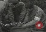 Standbild vorwärts Hilfe Station der 442nd Regimental Bekämpfung Team Belmont Frankreich, 1944, aus Sekunde 25 historischem Filmmaterial Videoclip 65675065597
