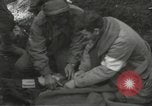 Standbild vorwärts Hilfe Station der 442nd Regimental Bekämpfung Team Belmont Frankreich, 1944, aus Sekunde 27 historischem Filmmaterial Videoclip 65675065597