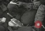 Standbild vorwärts Hilfe Station der 442nd Regimental Bekämpfung Team Belmont Frankreich, 1944, aus Sekunde 34 historischem Filmmaterial Videoclip 65675065597