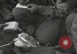 Standbild vorwärts Hilfe Station der 442nd Regimental Bekämpfung Team Belmont Frankreich, 1944, aus Sekunde 36 historischem Filmmaterial Videoclip 65675065597