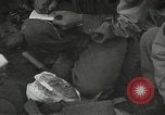 Standbild vorwärts Hilfe Station der 442nd Regimental Bekämpfung Team Belmont Frankreich, 1944, aus Sekunde 39 historischem Filmmaterial Videoclip 65675065597